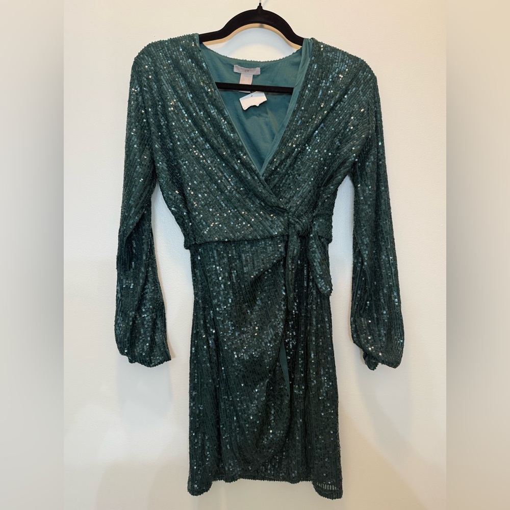 NWT H&M Dark Green Long Sleeve Wrap Sequence Dress - Size XS